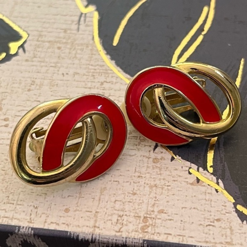 Vintage 80s Vibrant Red and Gold Knot Chunky Clip Earrings